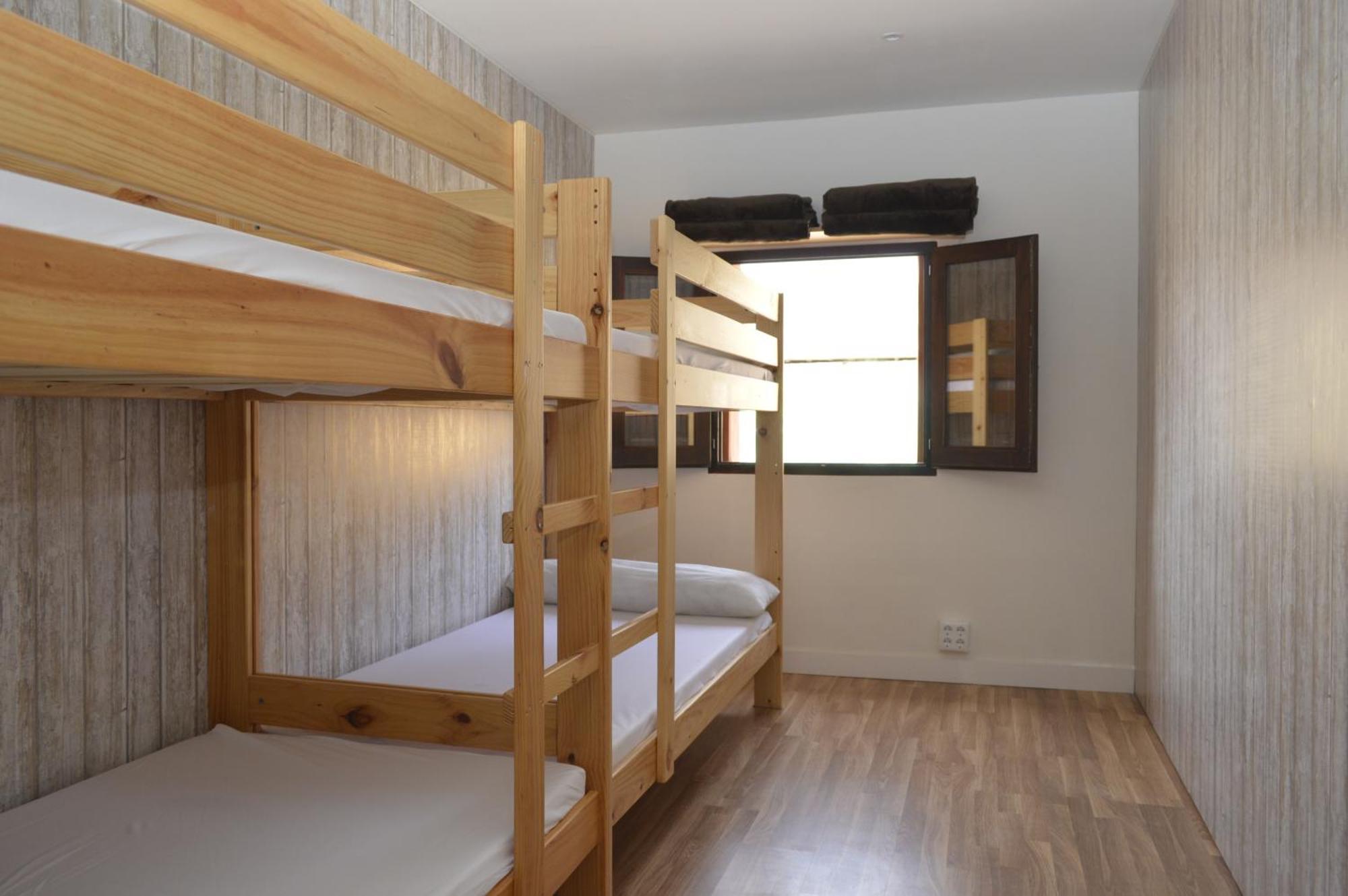 Albergue Gares Puente La Reina Exterior photo