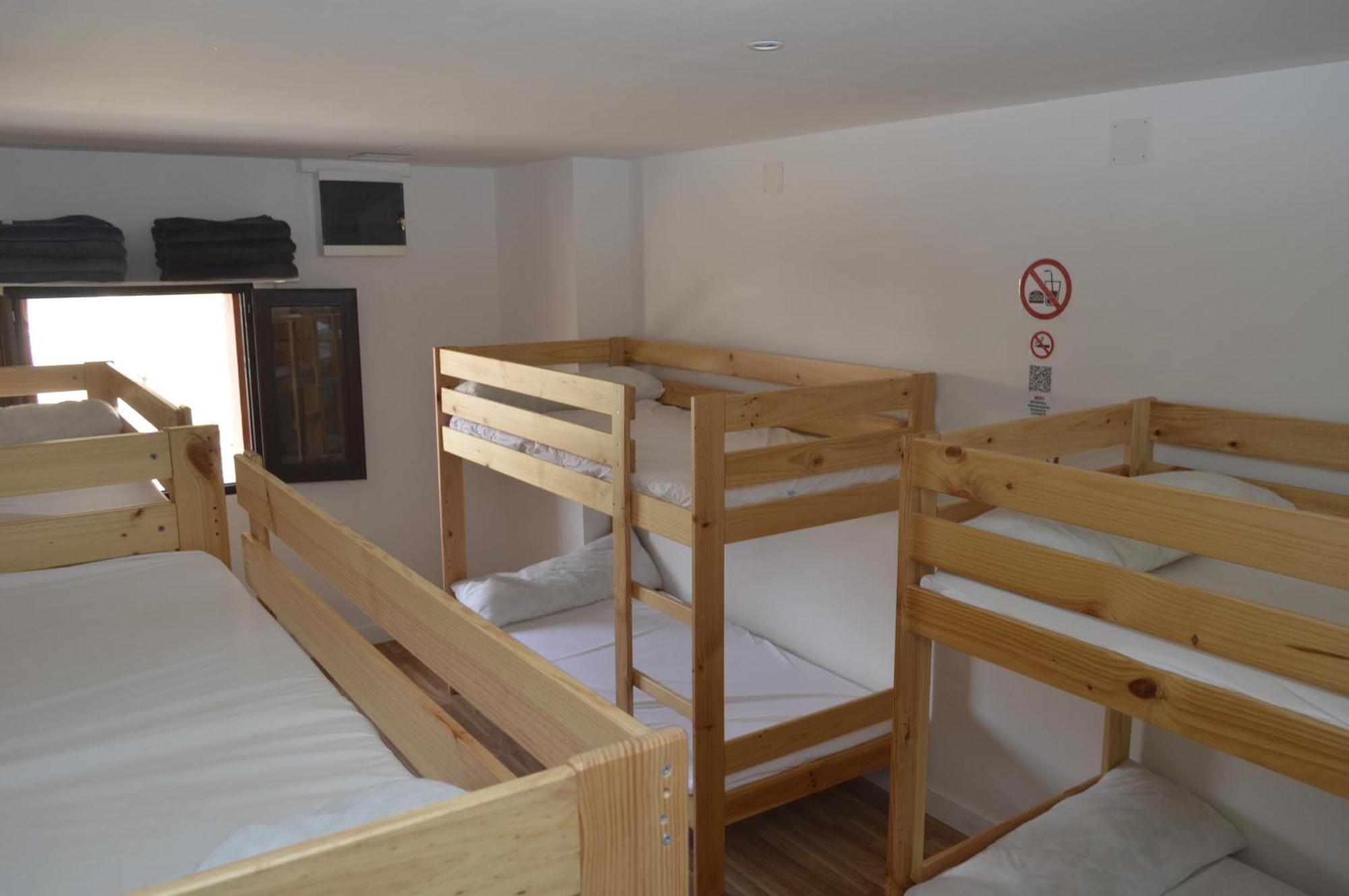 Albergue Gares Puente La Reina Exterior photo