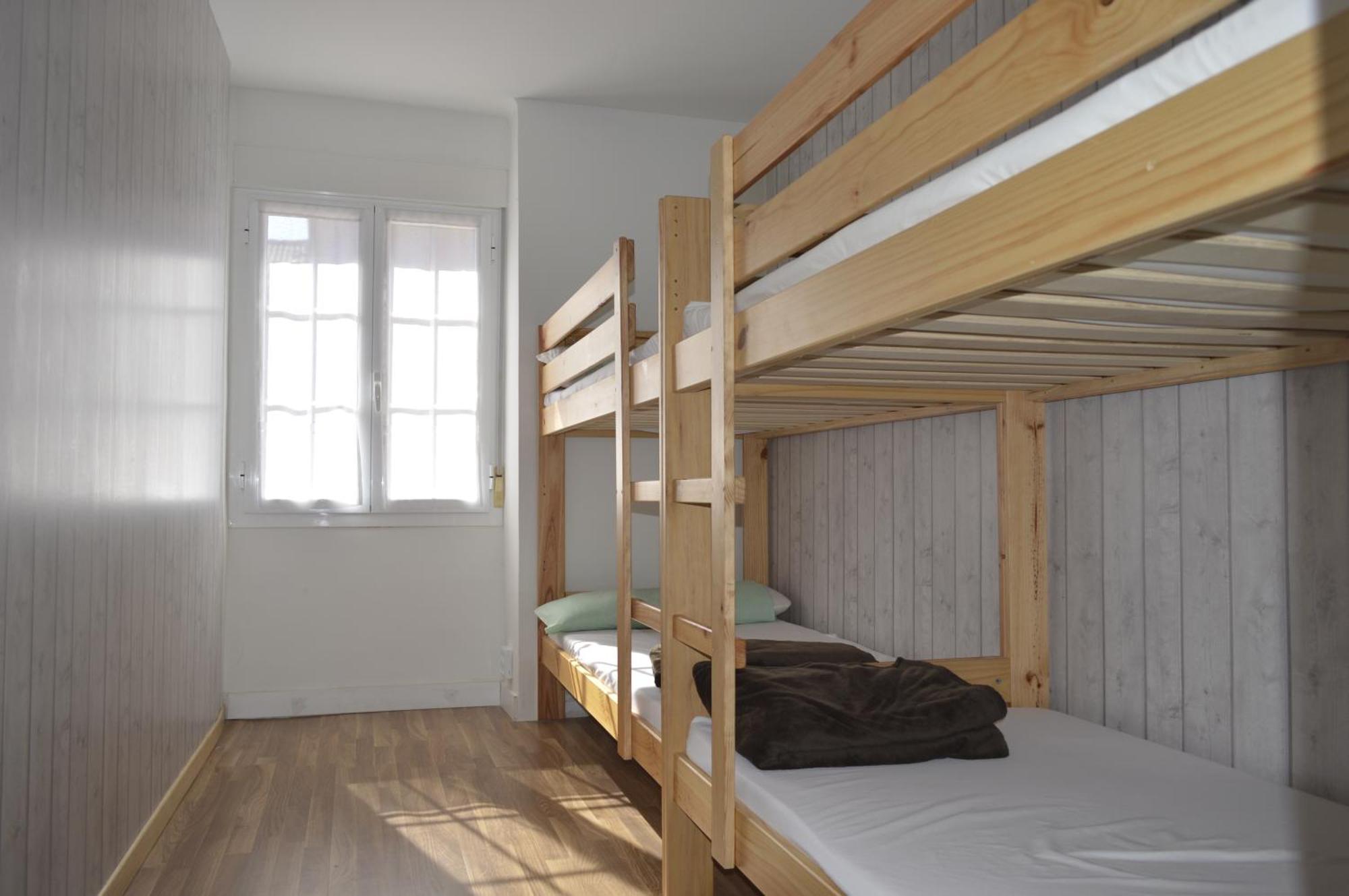 Albergue Gares Puente La Reina Exterior photo
